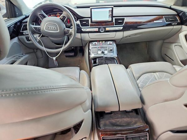 2017 AUDI A8 quattro Sport L