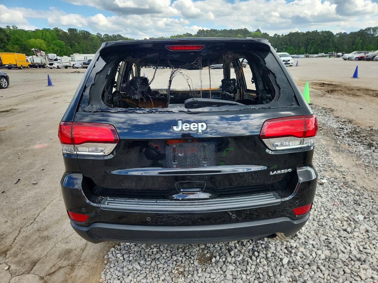 2021 JEEP GRAND CHEROKEE LAREDO 4X2