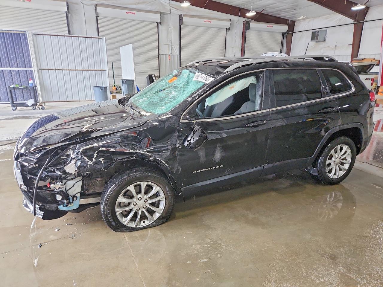 2019 JEEP CHEROKEE LATITUDE FWD