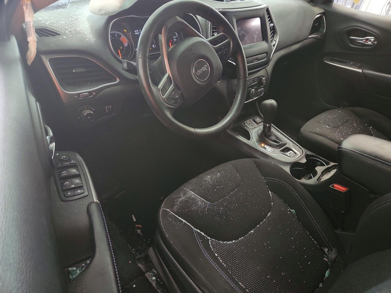 2019 JEEP CHEROKEE LATITUDE FWD