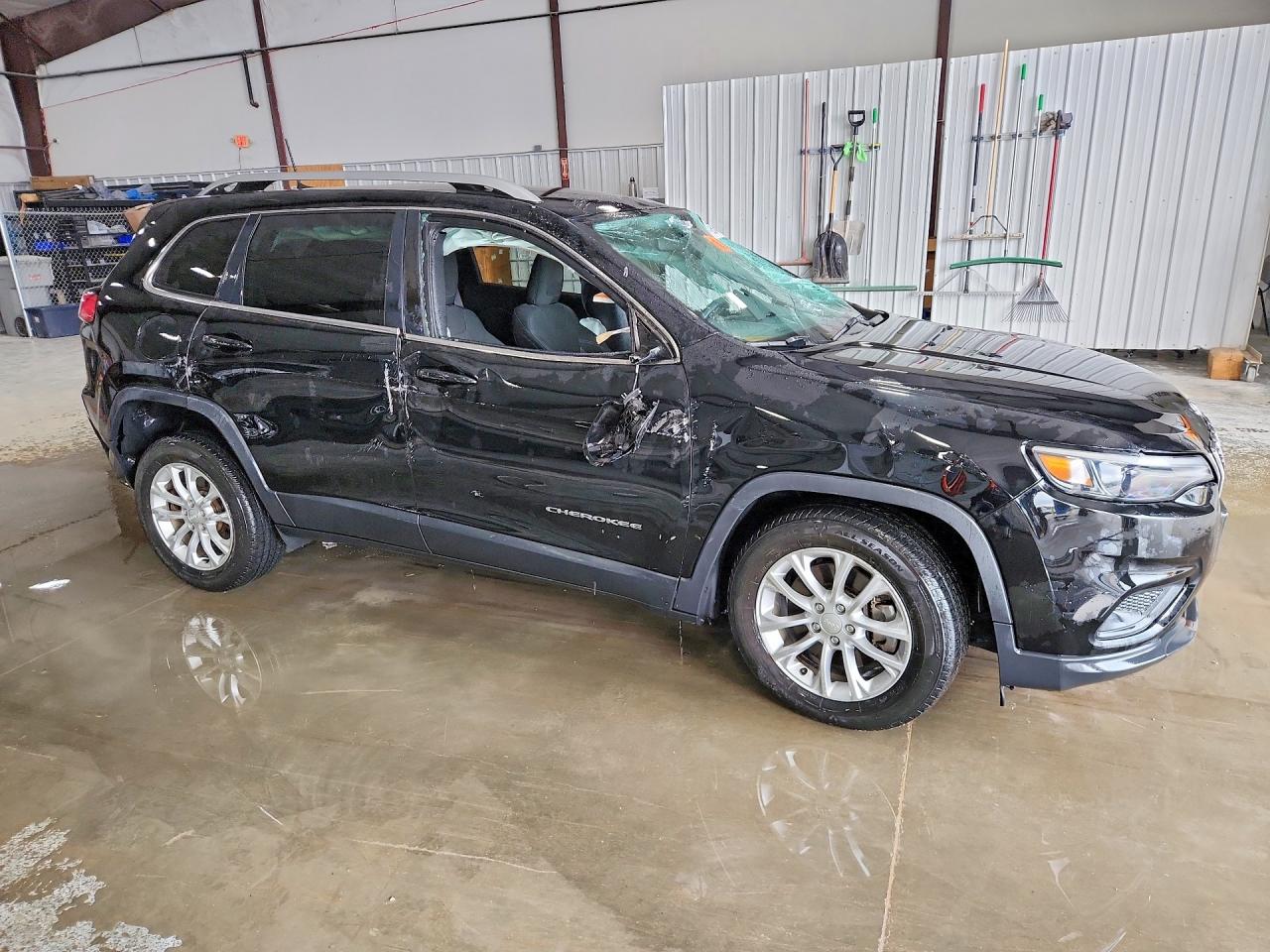 2019 JEEP CHEROKEE LATITUDE FWD