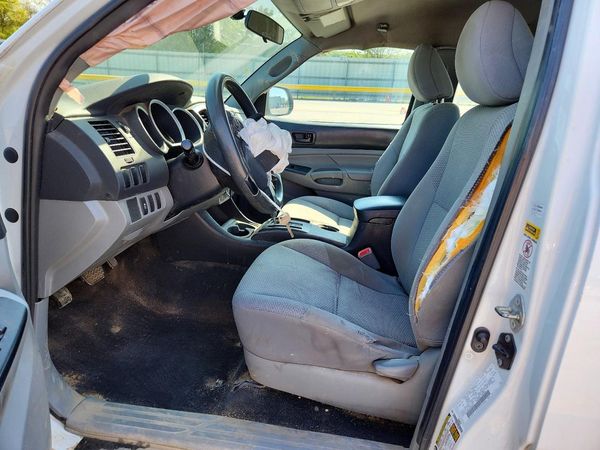 2015 TOYOTA TACOMA