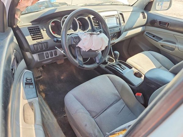 2015 TOYOTA TACOMA