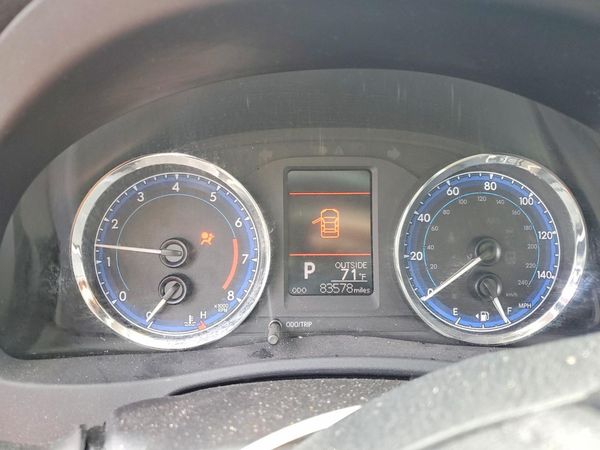 2018 TOYOTA COROLLA