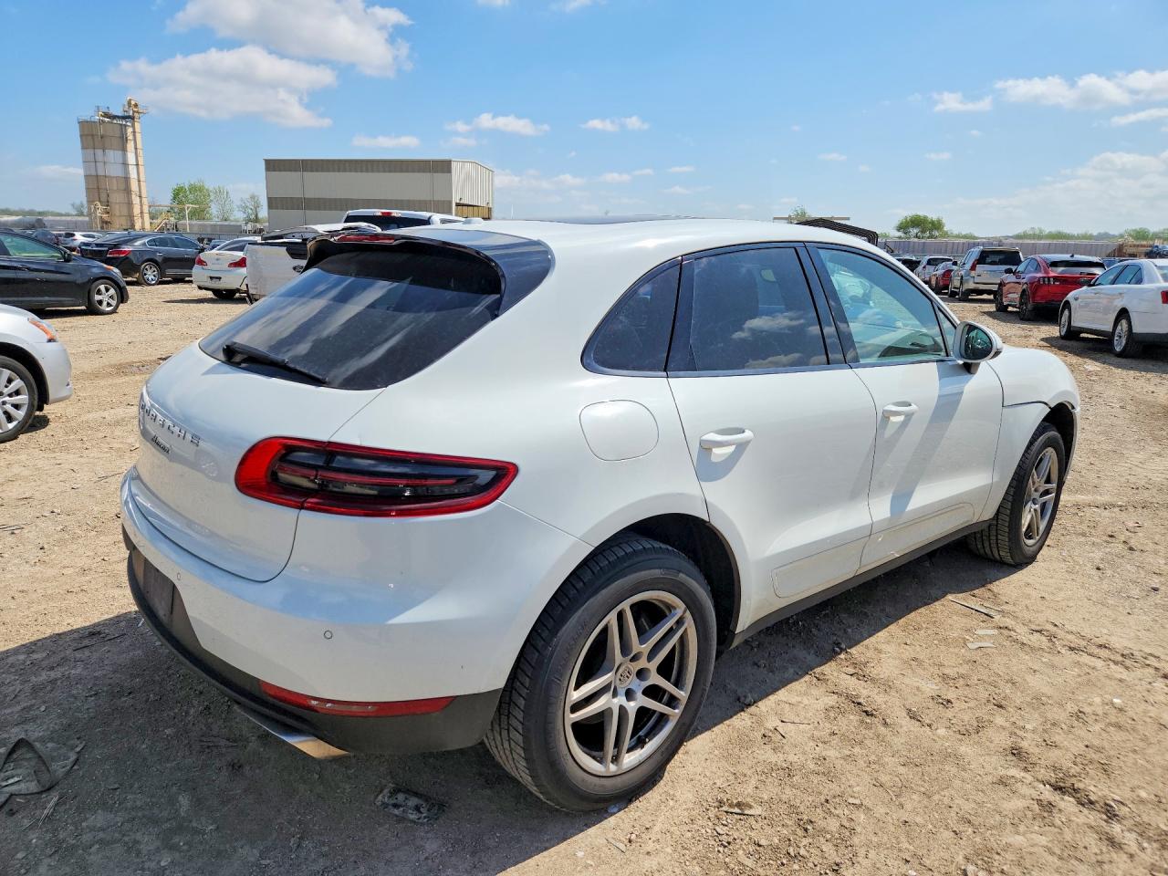 2018 PORSCHE MACAN