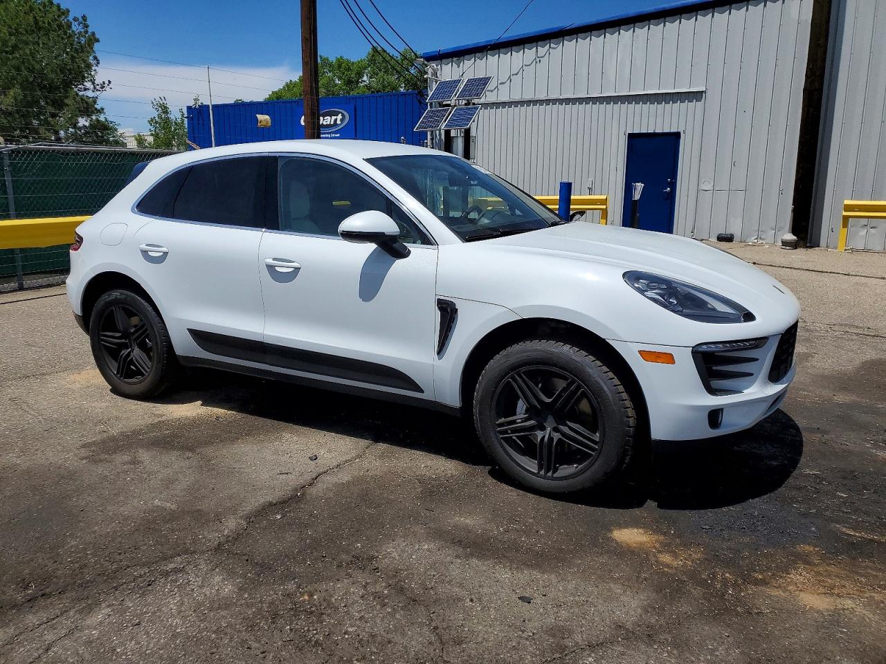 2017 PORSCHE MACAN