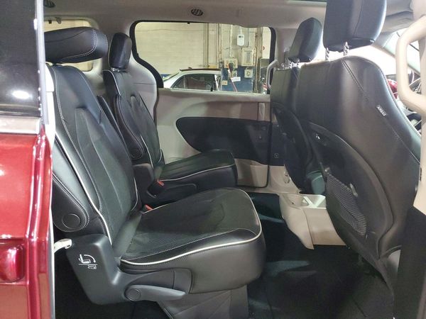 2021 CHRYSLER PACIFICA