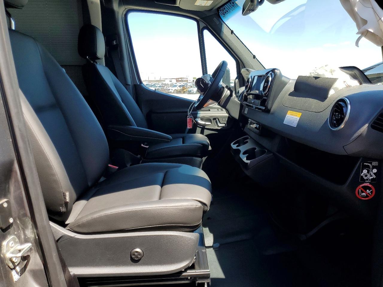 2025 MERCEDES-BENZ SPRINTER 907 (VS30)