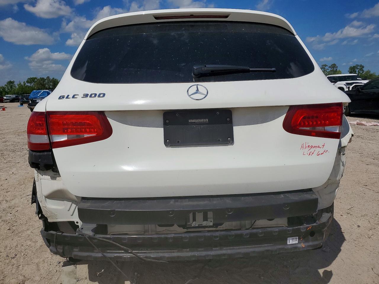 2016 MERCEDES-BENZ GLC GLC300