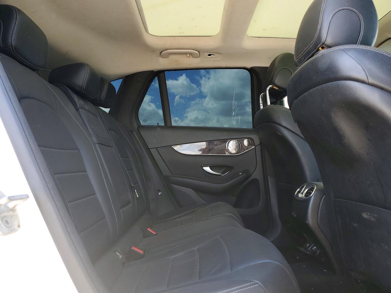2016 MERCEDES-BENZ GLC GLC300