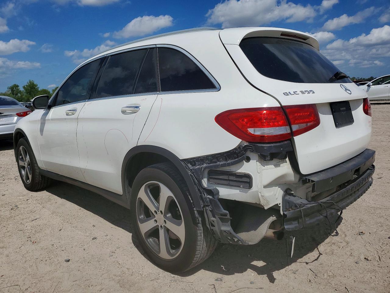 2016 MERCEDES-BENZ GLC GLC300