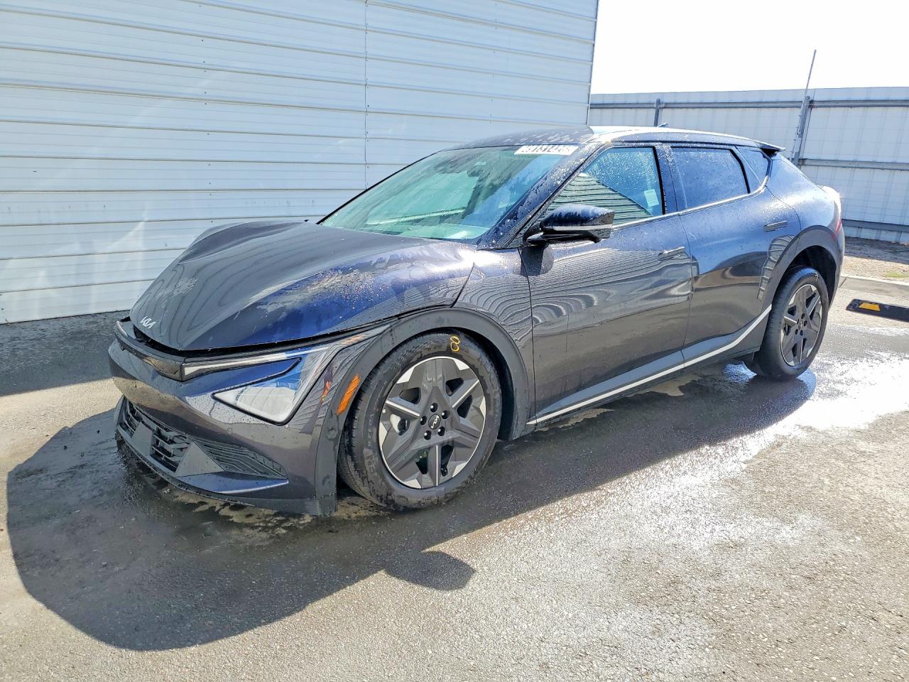 2025 KIA EV6 — Front 3/4
