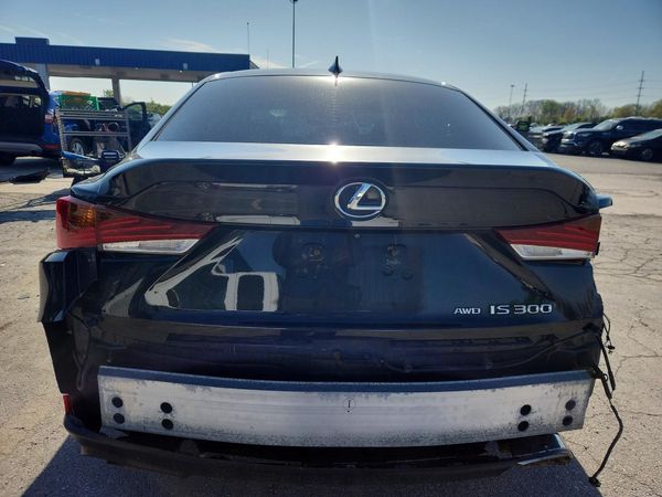 2018 LEXUS IS 300