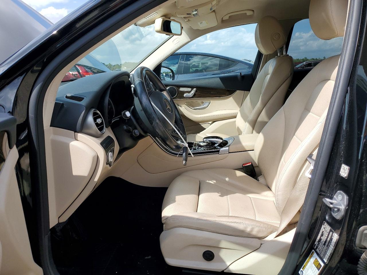 2016 MERCEDES-BENZ GLC