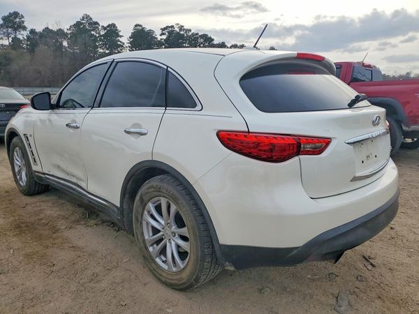 2017 INFINITI QX70