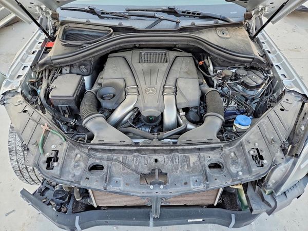 2014 MERCEDES-BENZ GL GL 550 4MATIC
