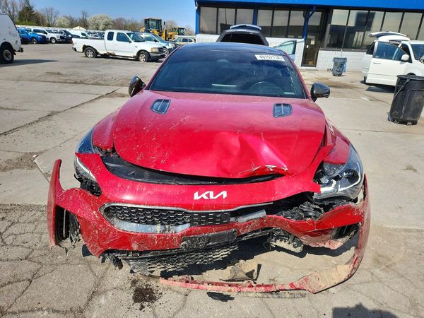2023 KIA STINGER GT2