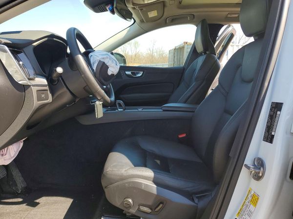 2024 VOLVO XC60 Core — DENT