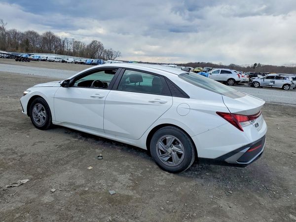 2024 HYUNDAI ELANTRA SE