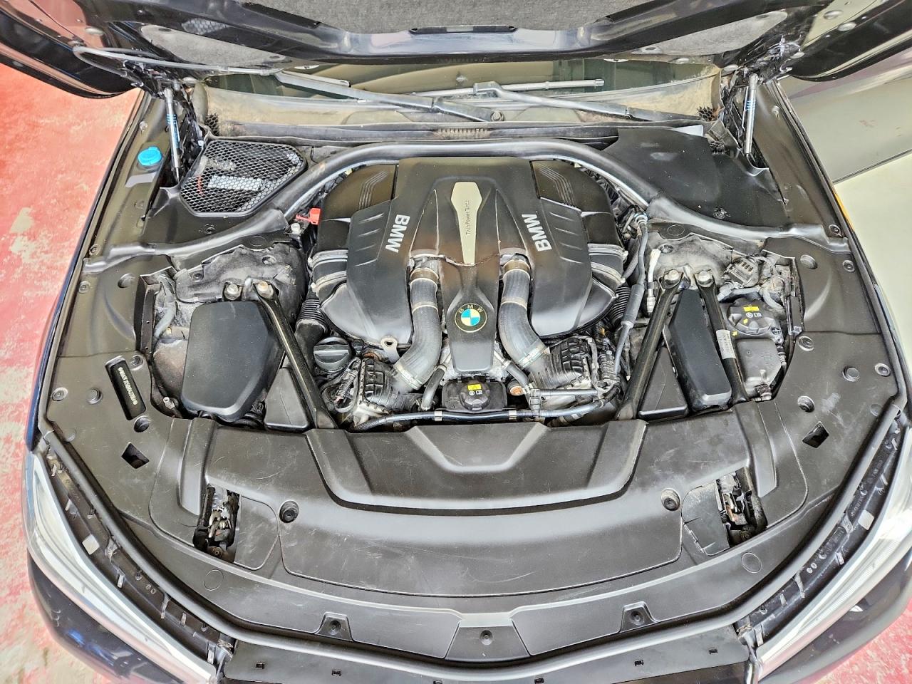 2017 BMW 750 xDrive