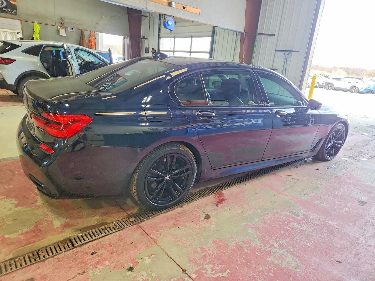 2017 BMW 750 xDrive