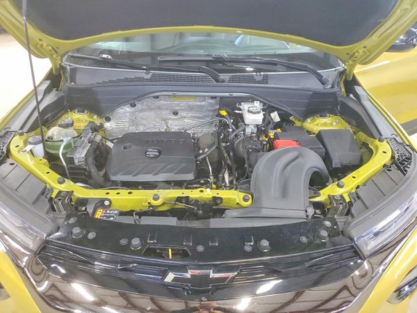 2023 CHEVROLET TRAILBLAZER RS — Engine bay