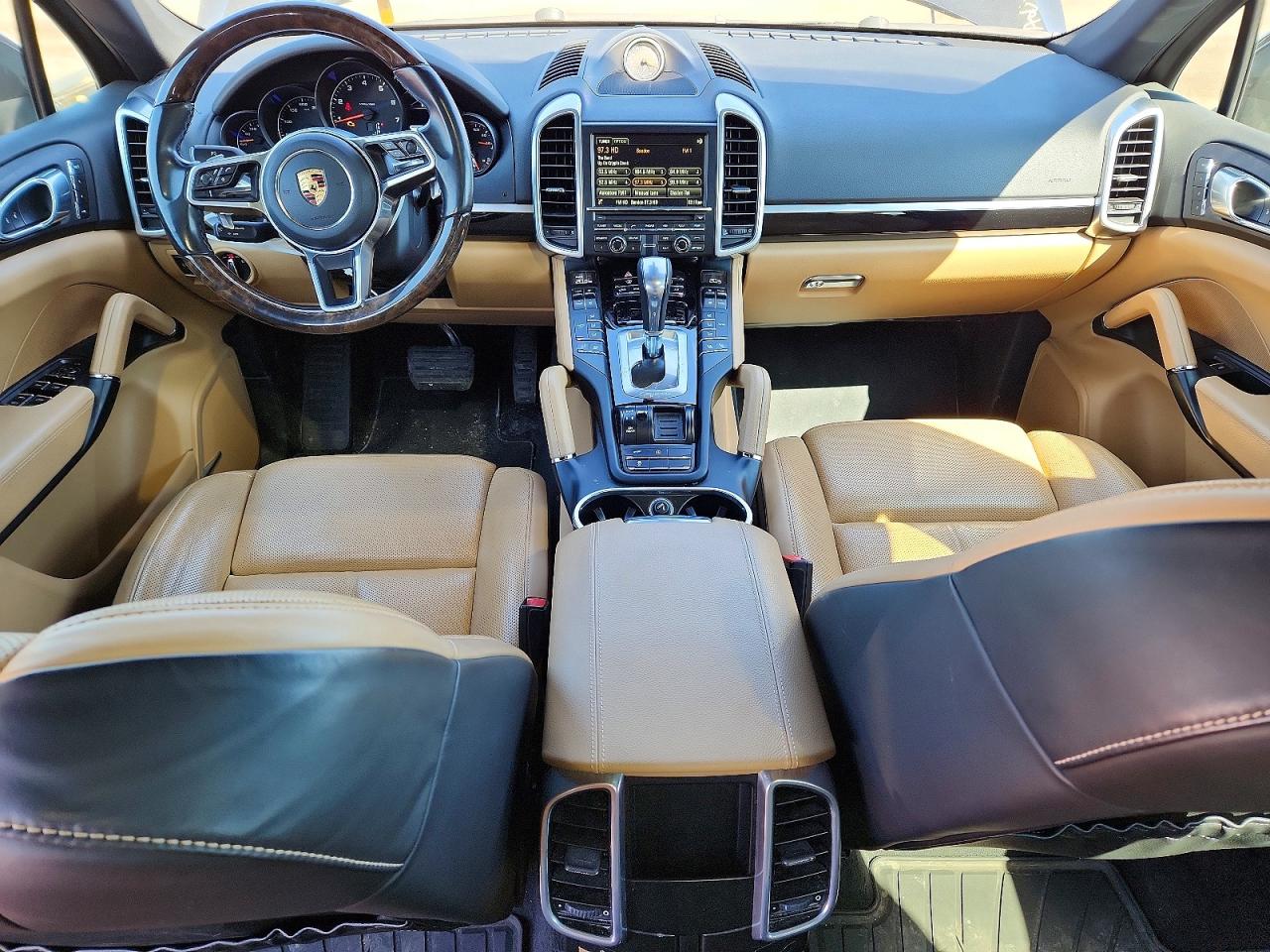 2016 PORSCHE CAYENNE AWD