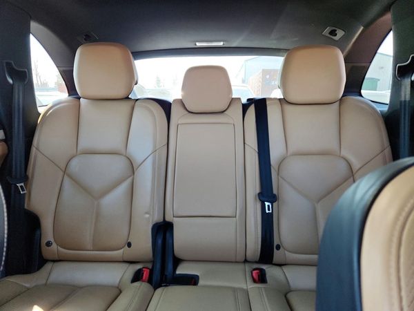 2016 PORSCHE CAYENNE AWD