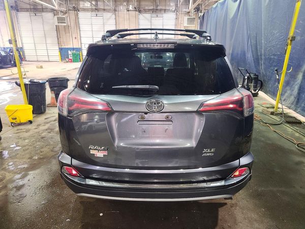 2018 TOYOTA RAV4 Adventure/XLE