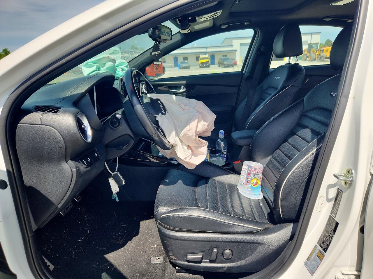 2023 KIA FORTE GT Line