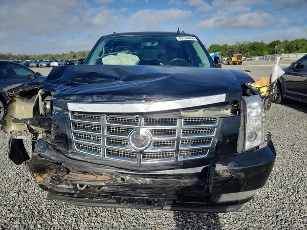 2013 CADILLAC ESCALADE ESV Luxury — DIRF