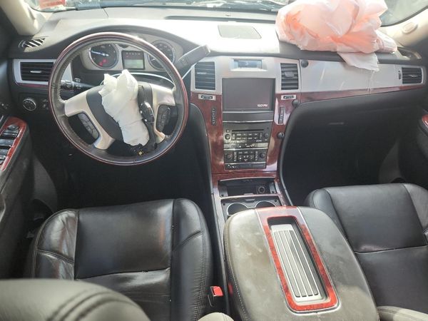 2013 CADILLAC ESCALADE ESV Luxury — CKPT