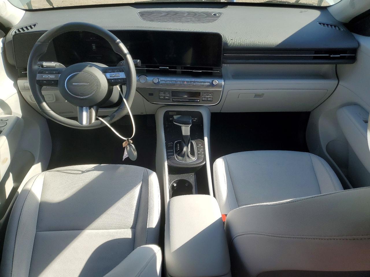 2024 HYUNDAI KONA SE