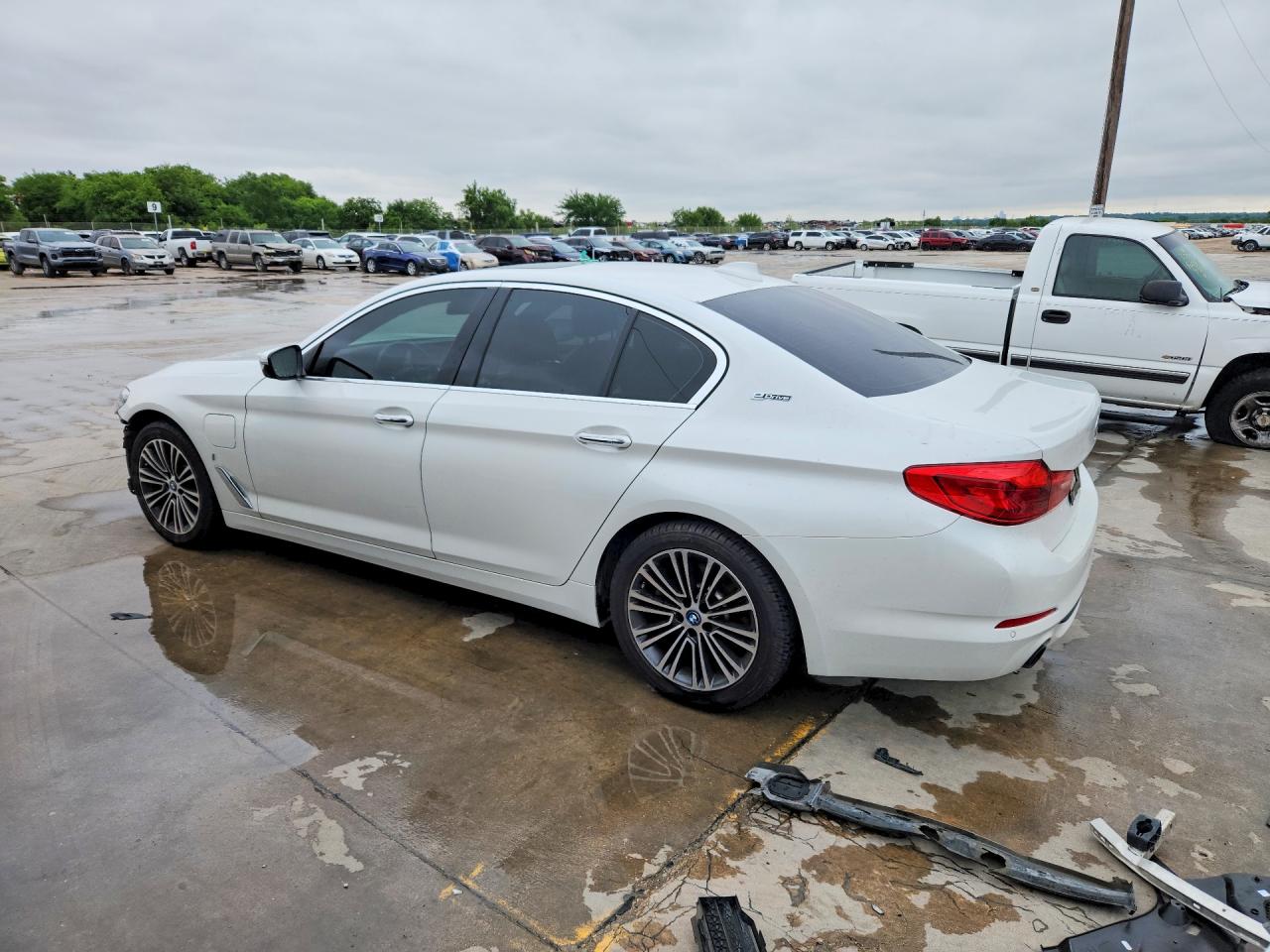 2018 BMW 530E