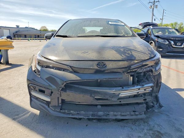 2025 TOYOTA COROLLA