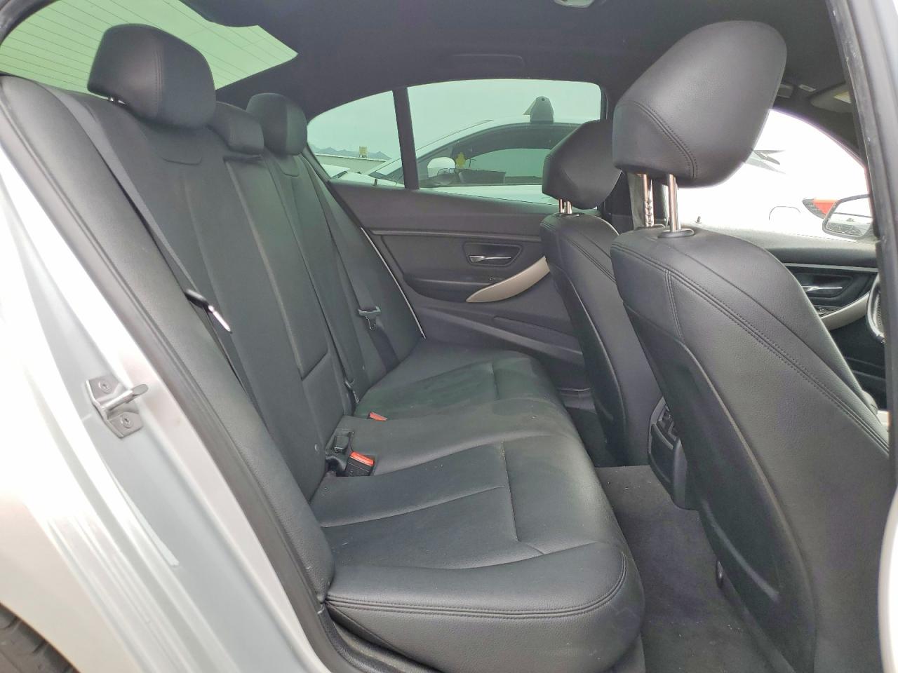 2016 BMW 320