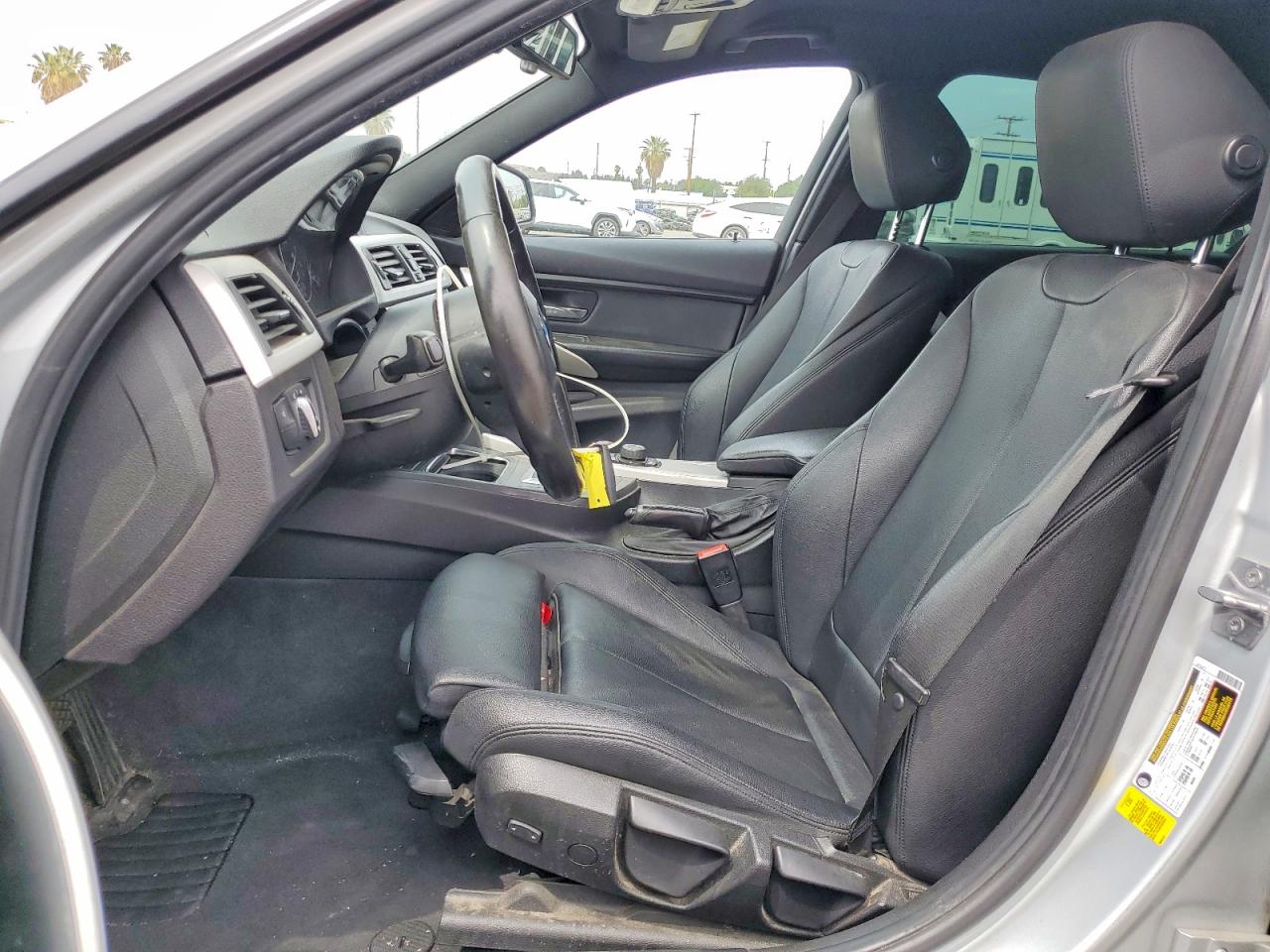 2016 BMW 320