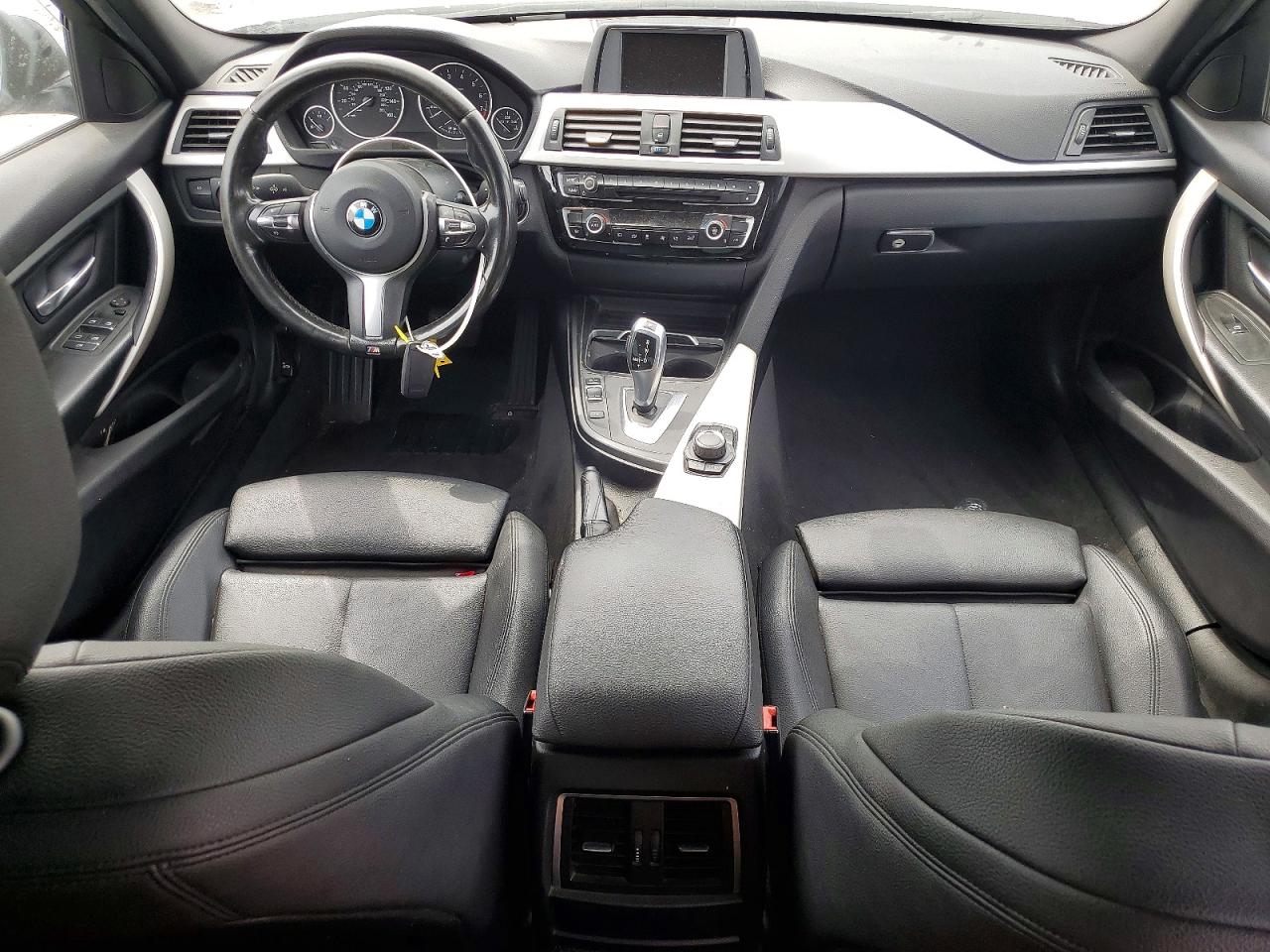 2016 BMW 320