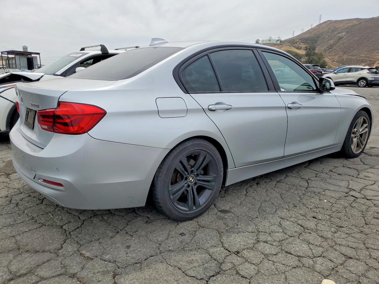 2016 BMW 320
