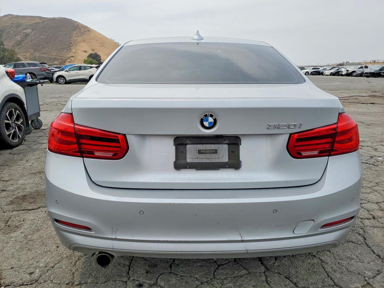 2016 BMW 320