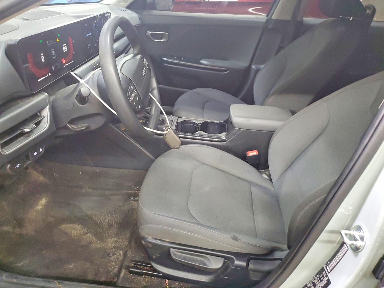 2025 KIA K4 LX, LXS