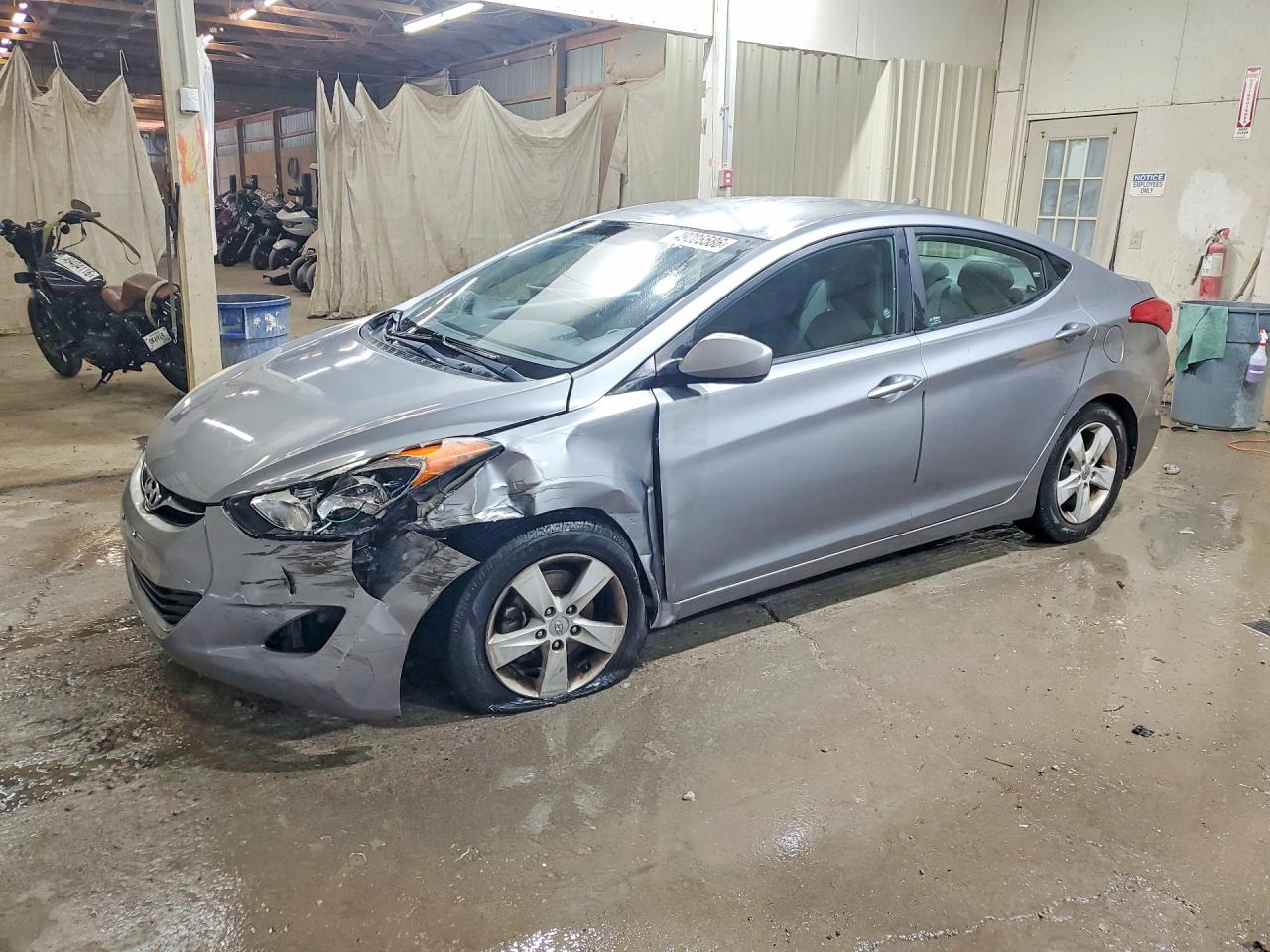 2013 HYUNDAI ELANTRA