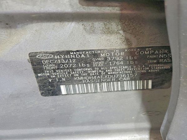2013 HYUNDAI ELANTRA