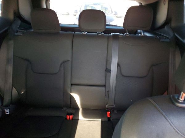 2018 JEEP RENEGADE LATITUDE 4X2