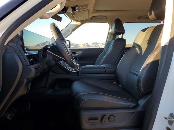 2025 INFINITI QX80 Pure