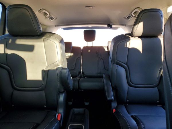 2025 INFINITI QX80 Pure