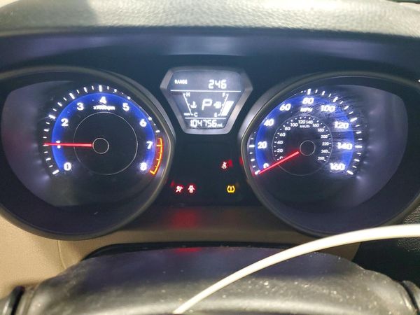 2016 HYUNDAI ELANTRA
