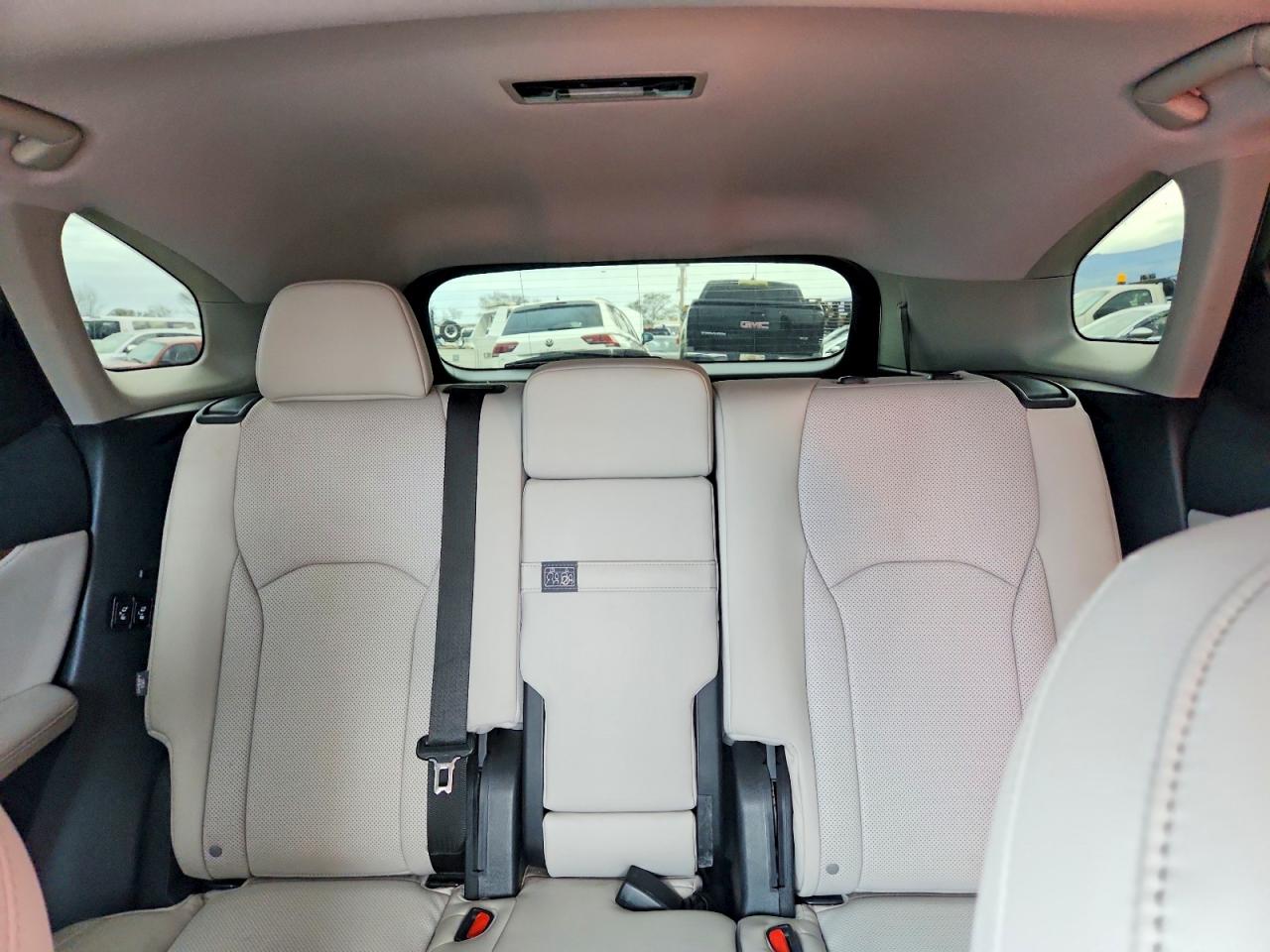 2022 LEXUS RX 350L Premium