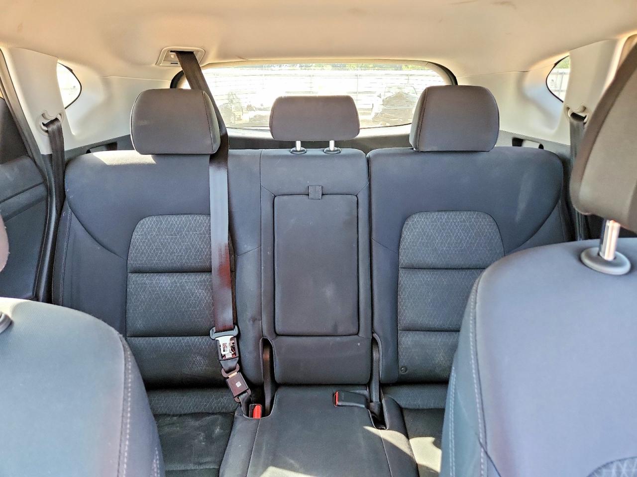 2016 HYUNDAI TUSCON SE