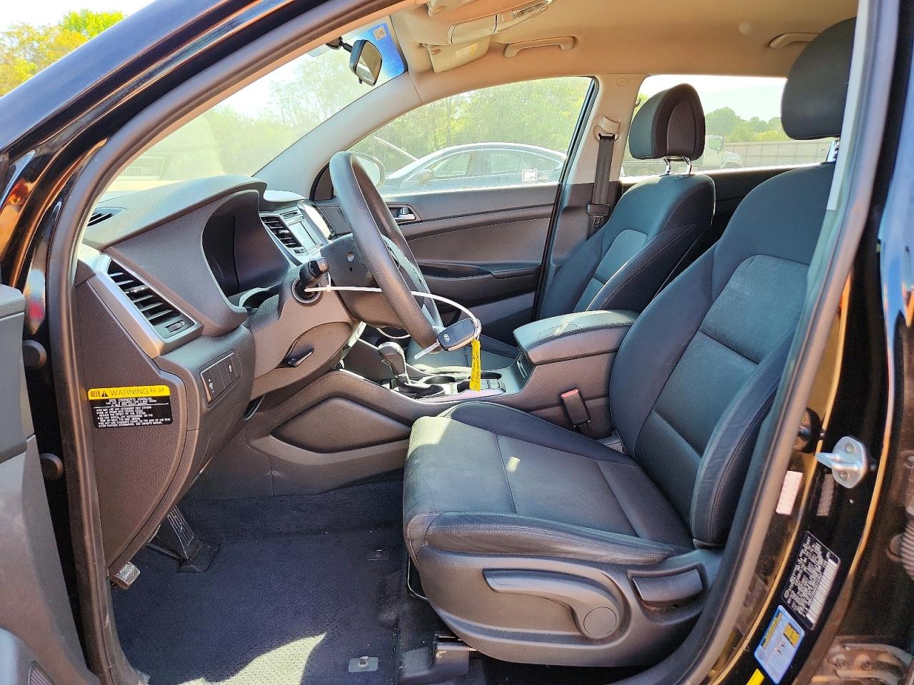 2016 HYUNDAI TUSCON SE